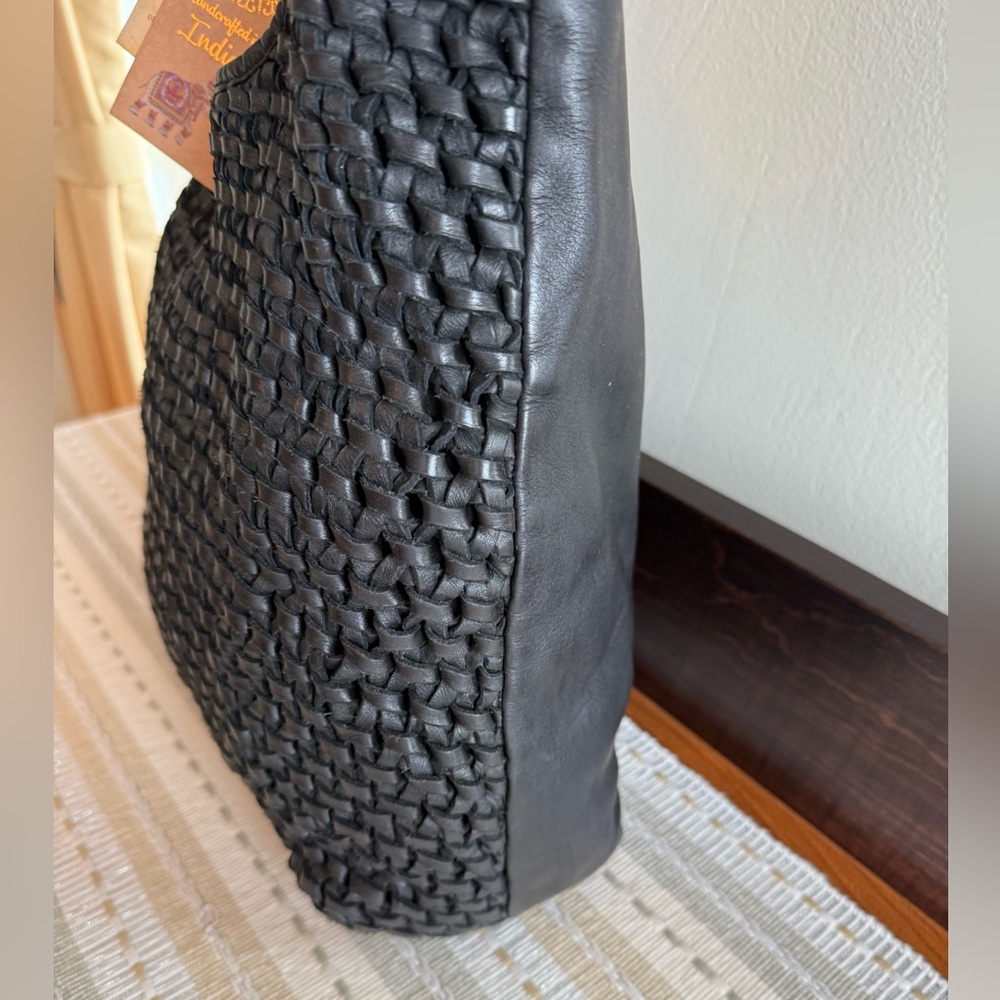 🔥REDUCED🔥 NWT‼️ Exquisite 100% Leather Black Woven Tote Bag✨✨✨ - Picture 6 of 16